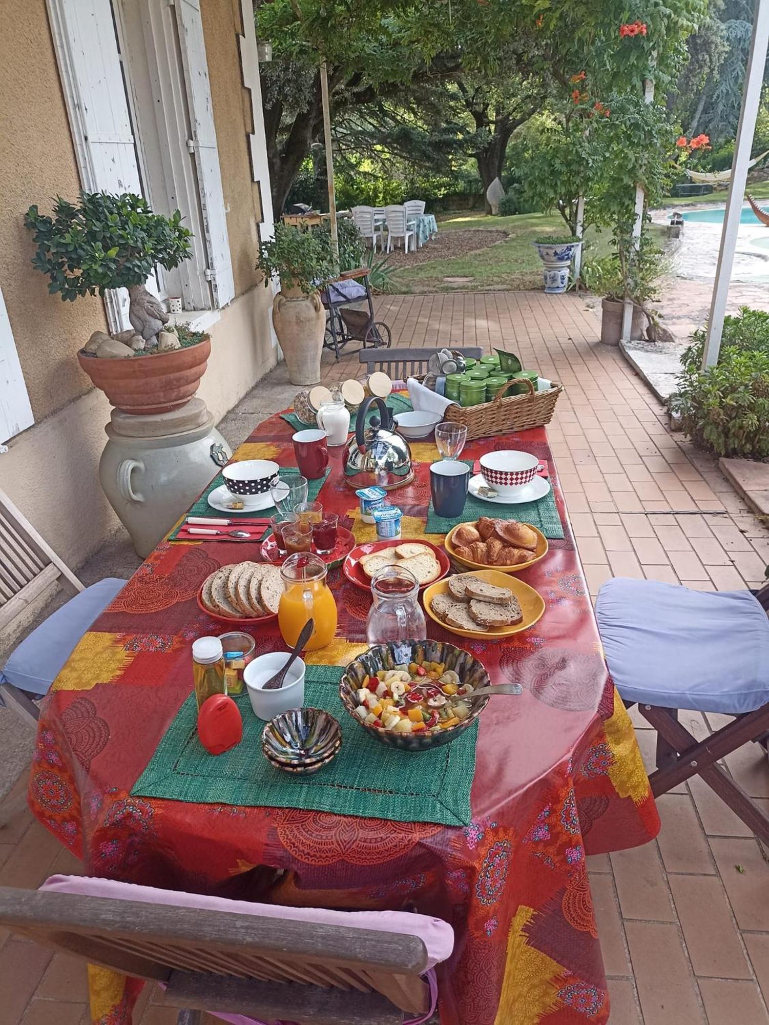 Le Fer En Ceze Bed & Breakfast Sabran Екстериор снимка
